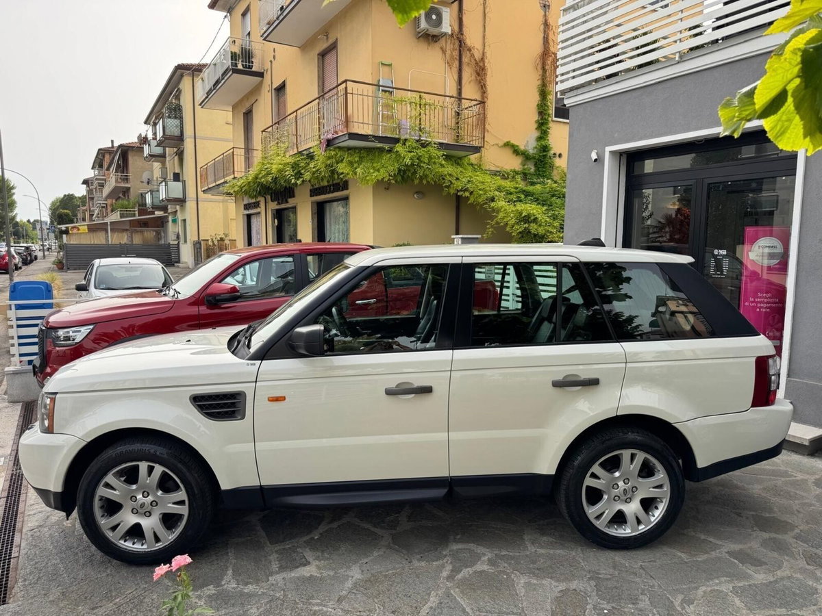 Land Rover Range Rover Sport 2.7 TDV6 HSE (6)