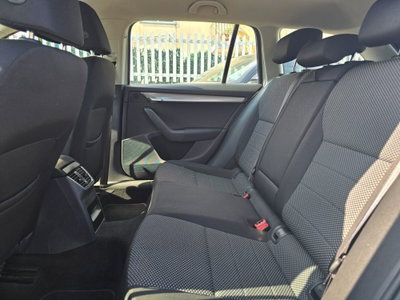 Skoda Octavia Station Wagon 1.4 TSI DSG Wagon Executive G-Tec (10)