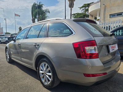 Skoda Octavia Station Wagon 1.4 TSI DSG Wagon Executive G-Tec (17)