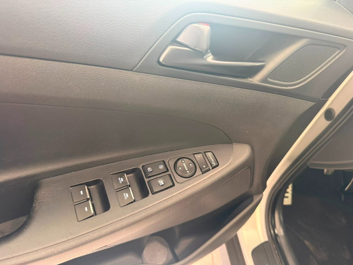Hyundai Tucson 1.6 CRDi 136CV 4WD DCT XPrime (10)
