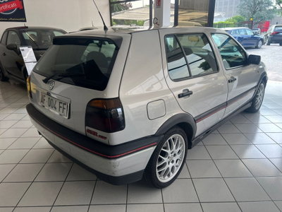 Volkswagen Golf 2.0 16V cat 5p GTI 20 Years Edition (4)