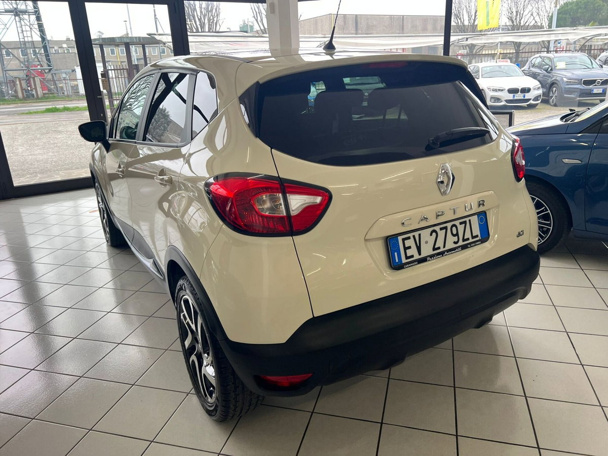 Renault Captur 1.5 dCi 8V 90 CV EDC Energy R-Link (6)