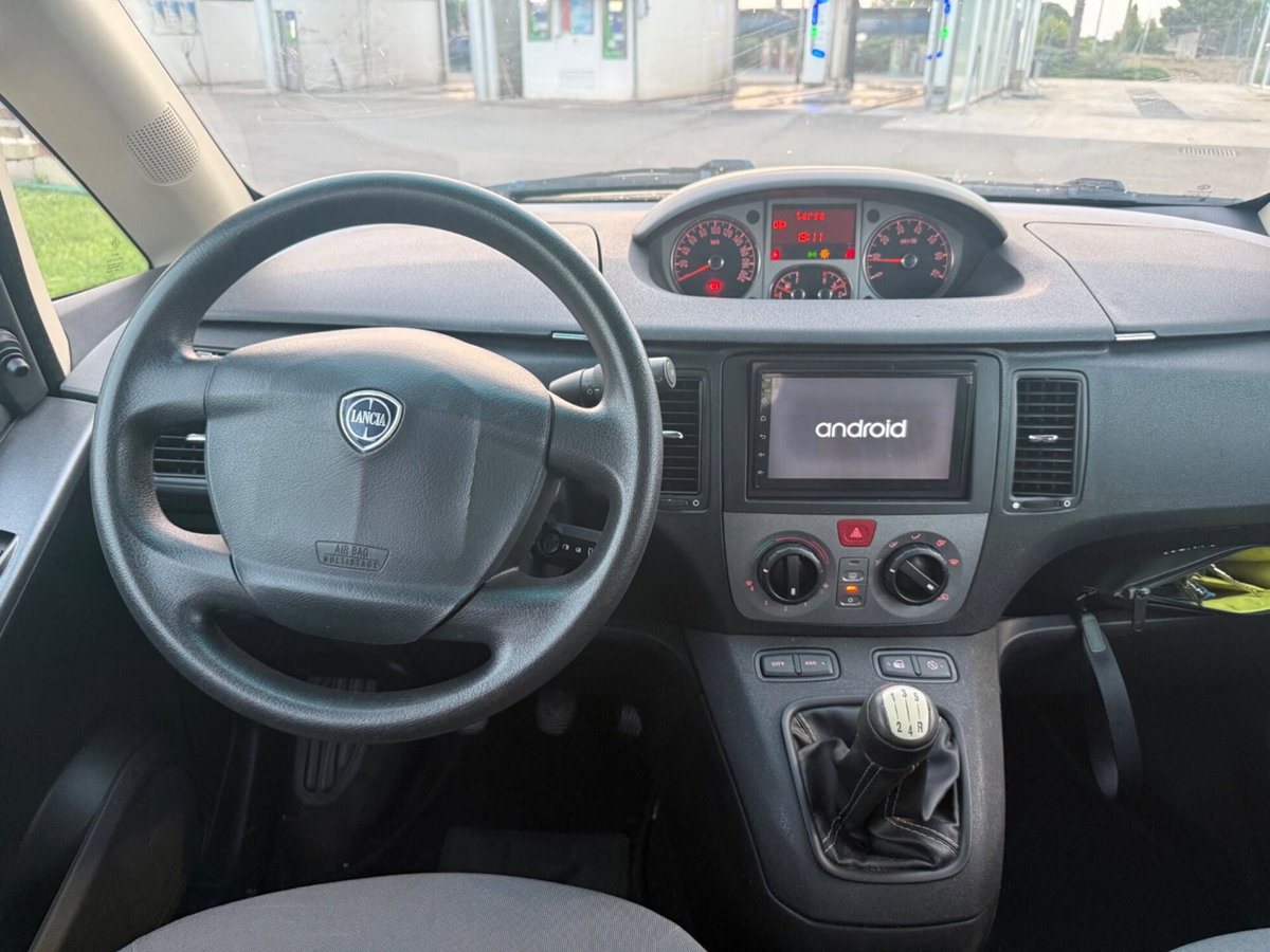 Lancia Musa 1.3 Mjt 95 CV DFN Diva (10)