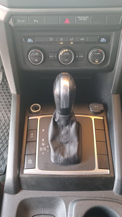 Volkswagen Veicoli Commerciali Amarok 3.0 V6 TDI 4MOTION BMT permanente aut. DC Comfortline (16)