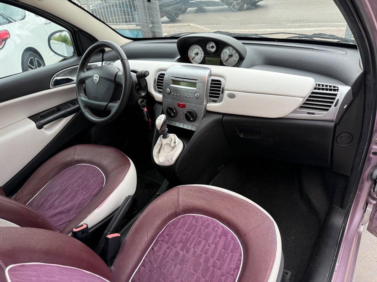 Lancia Ypsilon 1.2 Elle (12)