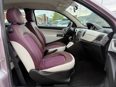Lancia Ypsilon 1.2 Elle (13)