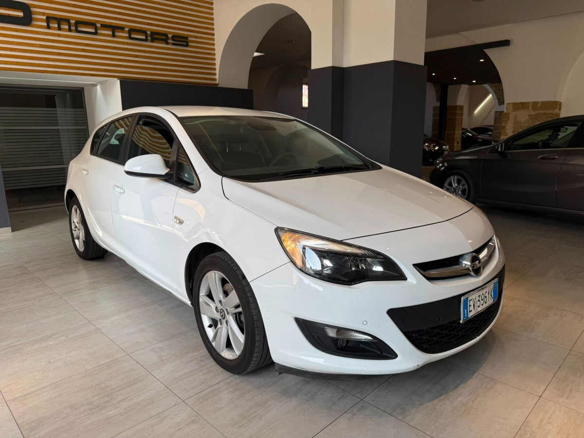 Opel Astra 1.7 CDTI 130CV 5 porte Cosmo (2)