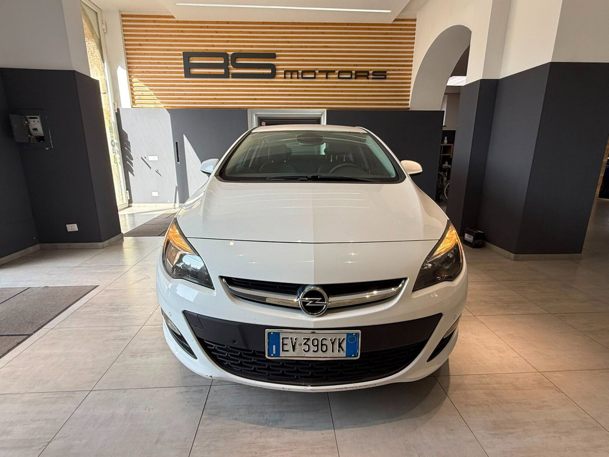 Opel Astra 1.7 CDTI 130CV 5 porte Cosmo (3)