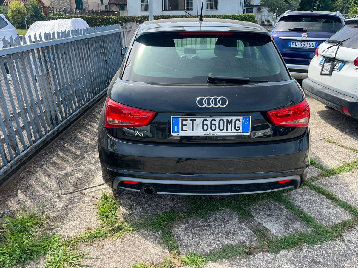Audi A1 Sportback 1.6 TDI S tronic S line edition plus (12)