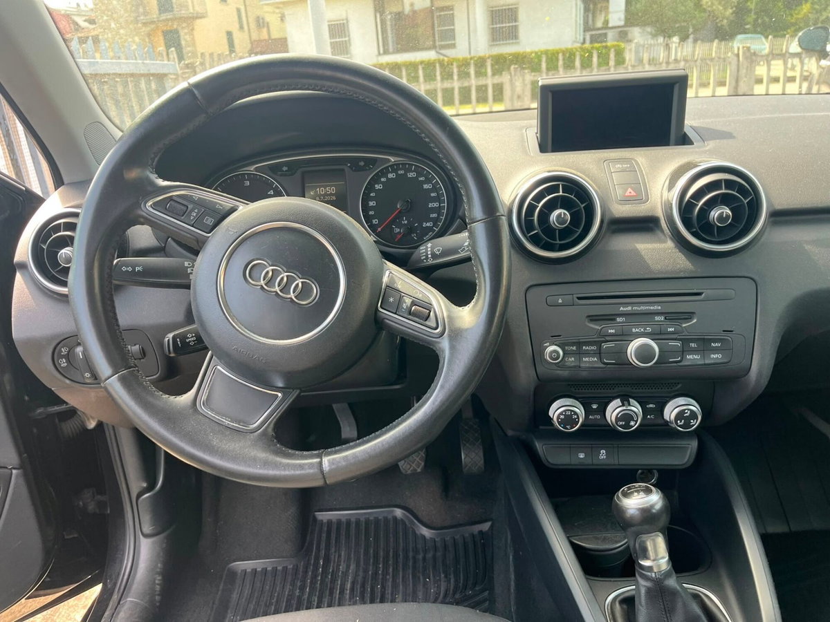 Audi A1 Sportback 1.6 TDI S tronic S line edition plus (5)