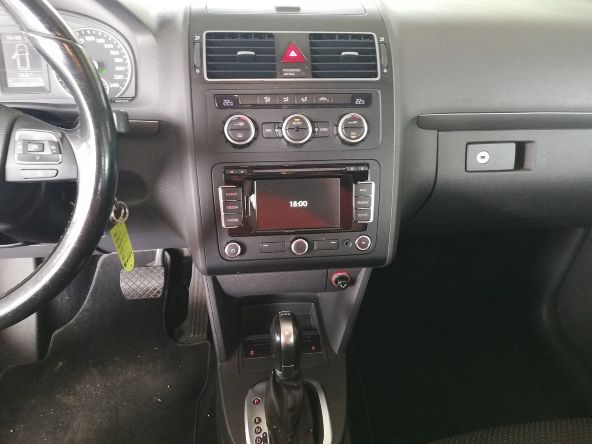 Volkswagen Touran 1.6 TDI Comfortline (12)