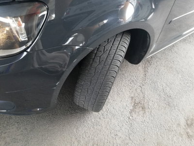 Volkswagen Touran 1.6 TDI Comfortline (15)