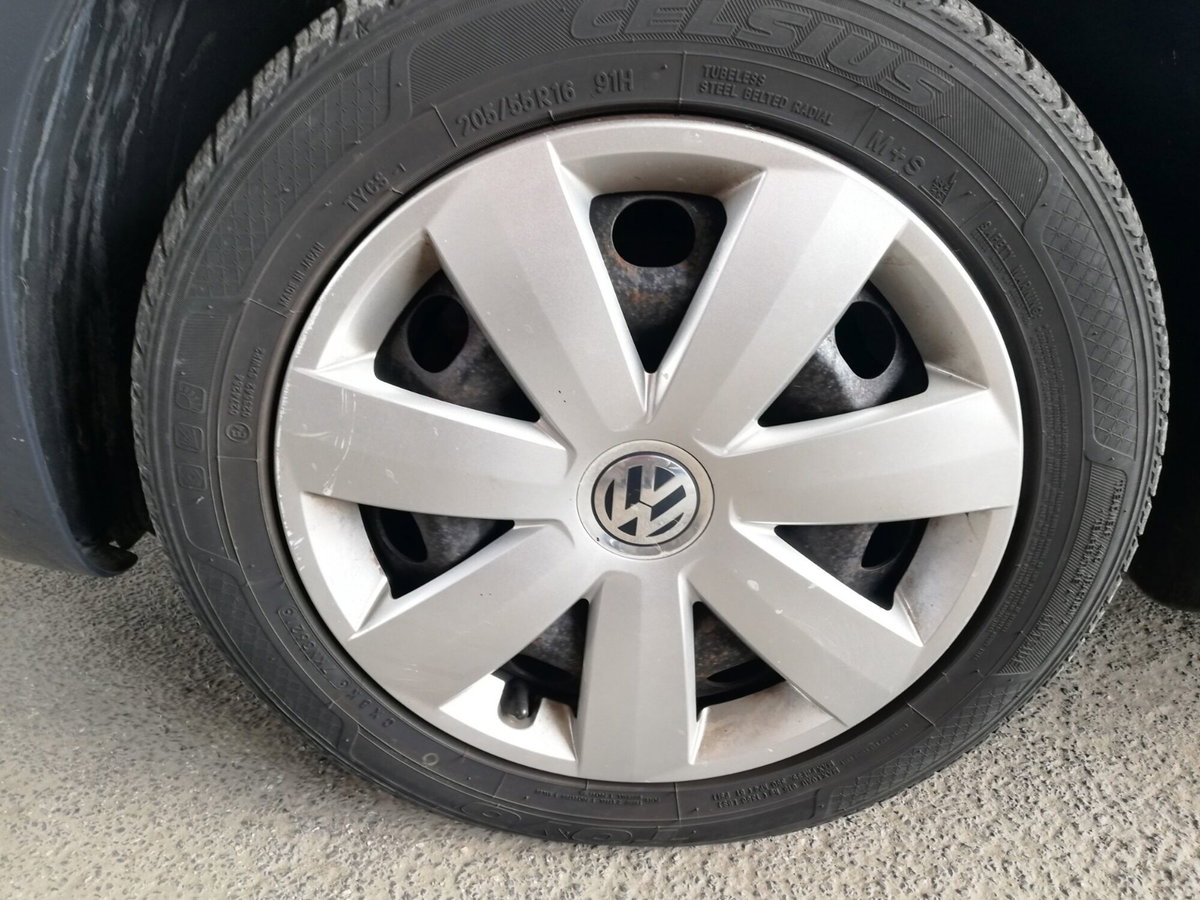 Volkswagen Touran 1.6 TDI Comfortline (7)