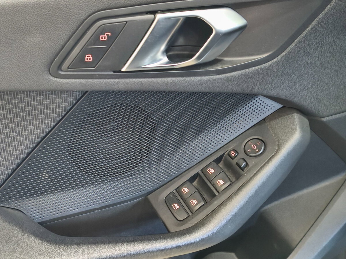 BMW Serie 1 116d 2.0 116CV cat 5 porte Attiva DPF (11)