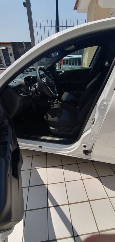 Alfa Romeo Giulietta 1.6 JTDm Business 120cv (4)