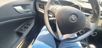 Alfa Romeo Giulietta 1.6 JTDm Business 120cv (6)