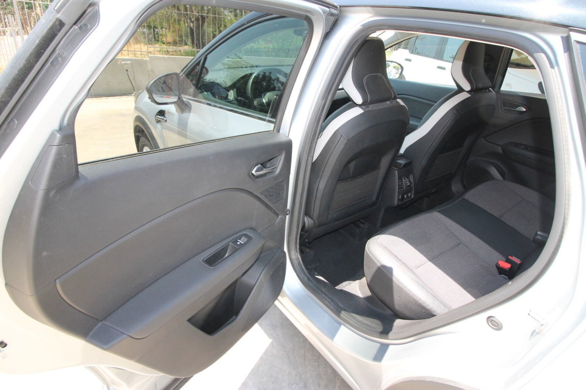 Renault Captur Full Hybrid E-Tech 145 CV Intens (15)