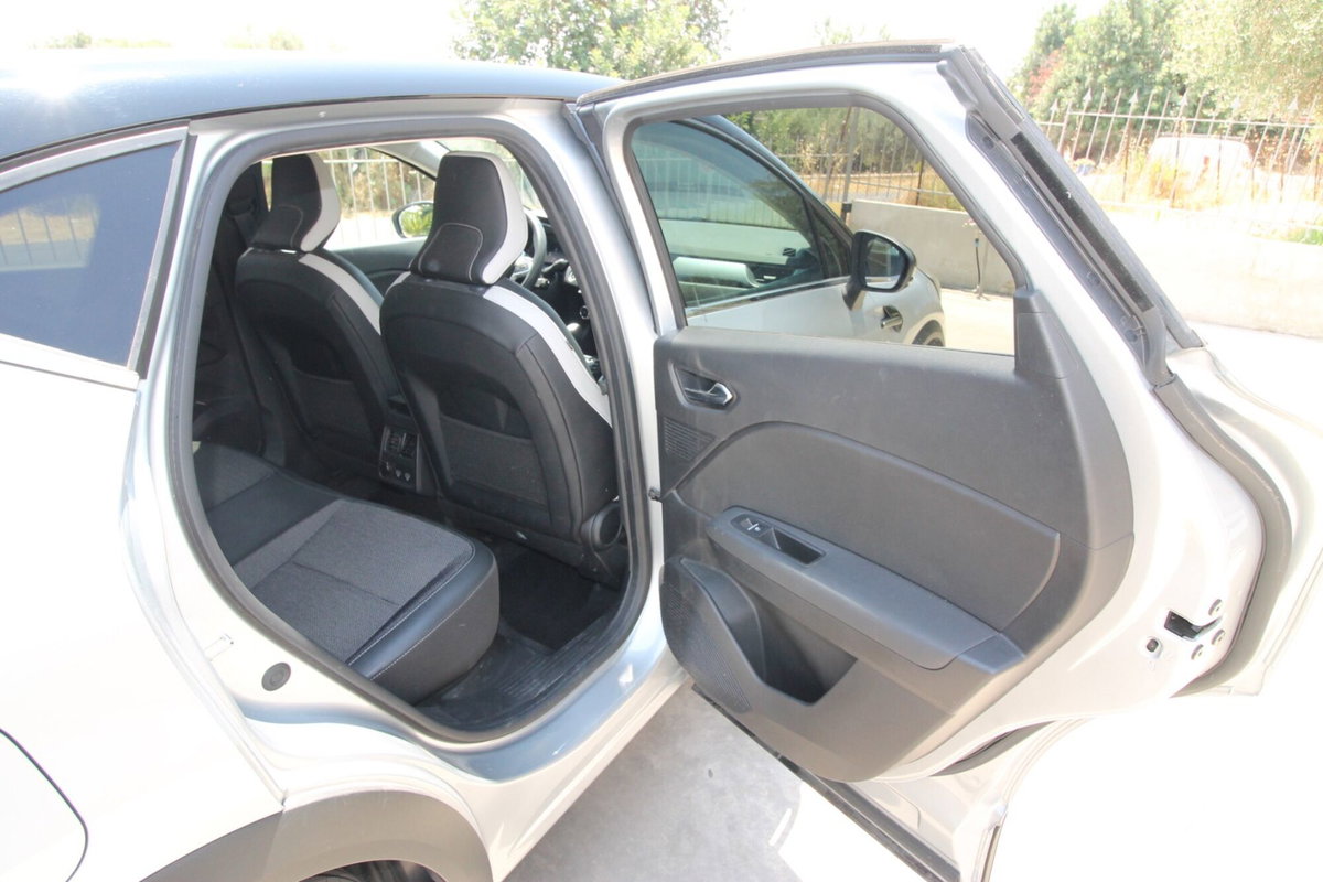 Renault Captur Full Hybrid E-Tech 145 CV Intens (17)