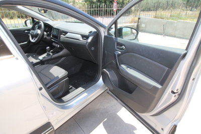 Renault Captur Full Hybrid E-Tech 145 CV Intens (18)