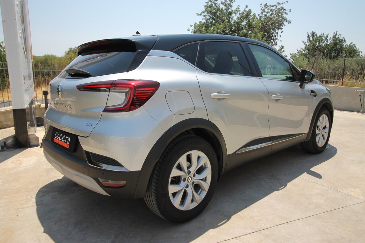 Renault Captur Full Hybrid E-Tech 145 CV Intens (6)