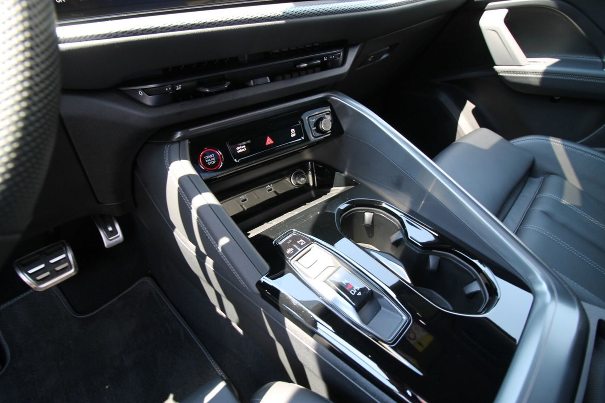 Audi Q5 2.0 tdi mhev+ Launch edition S line quattro 204cv s-tronic (12)