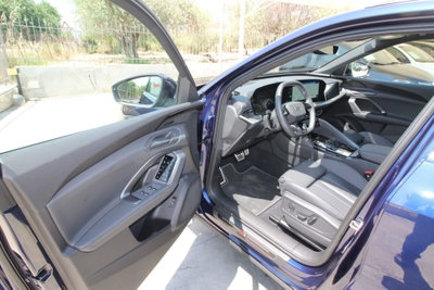 Audi Q5 2.0 tdi mhev+ Launch edition S line quattro 204cv s-tronic (16)