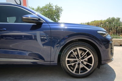 Audi Q5 2.0 tdi mhev+ Launch edition S line quattro 204cv s-tronic (20)