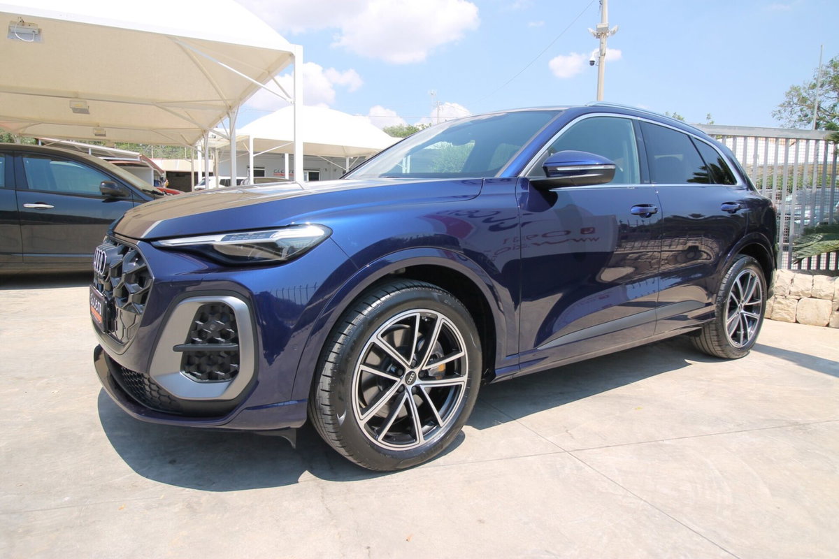 Audi Q5 2.0 tdi mhev+ Launch edition S line quattro 204cv s-tronic (3)
