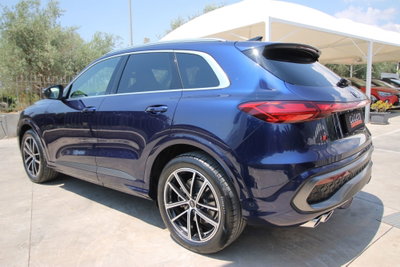 Audi Q5 2.0 tdi mhev+ Launch edition S line quattro 204cv s-tronic (4)