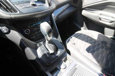 Ford Kuga 2.0 TDCI 150 CV S&S 4WD Powershift Vignale (14)