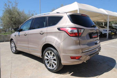 Ford Kuga 2.0 TDCI 150 CV S&S 4WD Powershift Vignale (4)