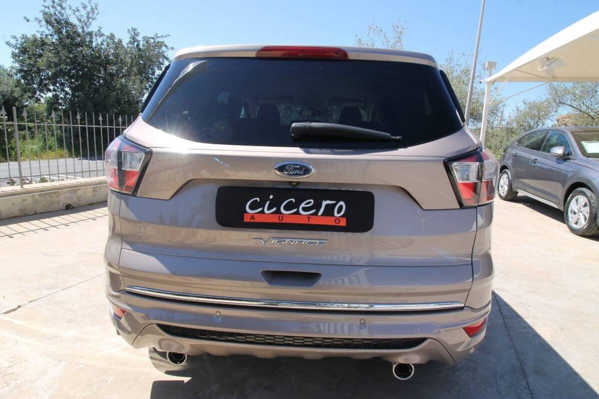 Ford Kuga 2.0 TDCI 150 CV S&S 4WD Powershift Vignale (5)