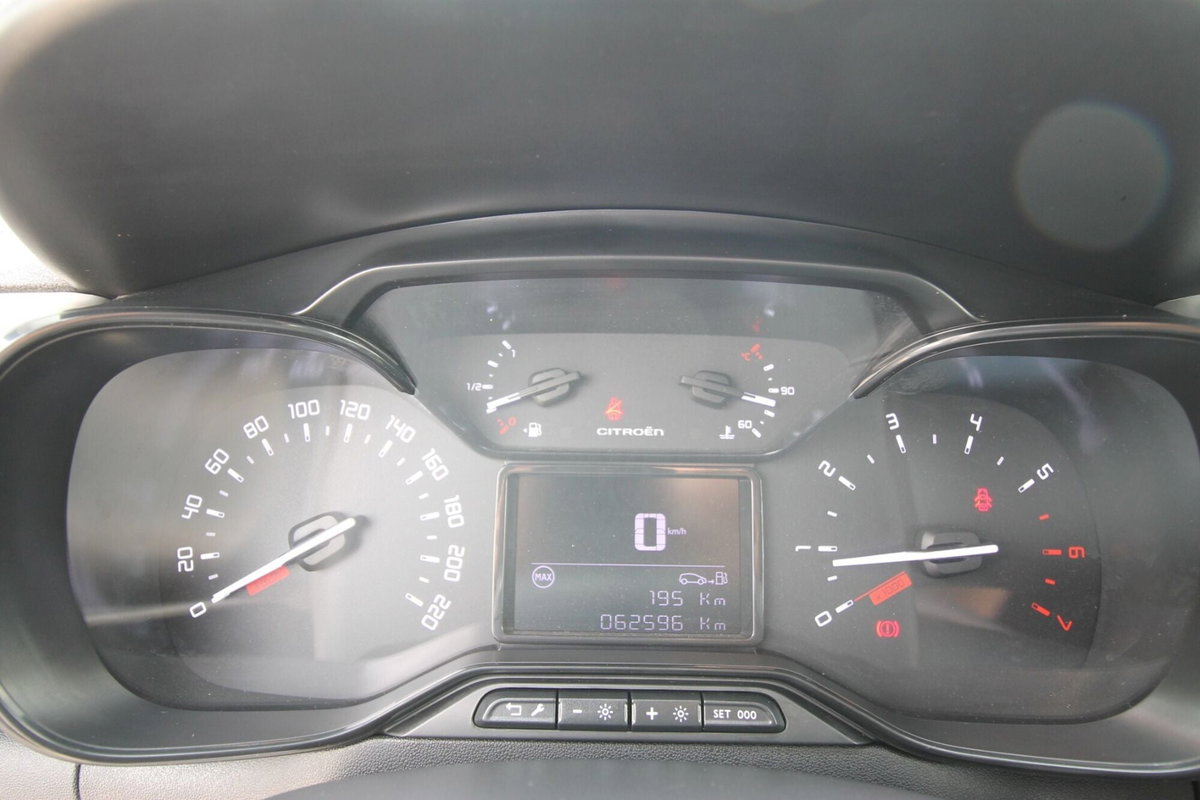 Citroen C3 BlueHDi 100 S&S C-Series (9)