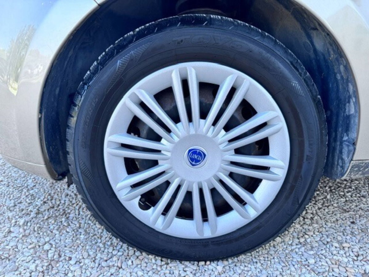 Lancia Musa 1.3 Multijet 16V 70 CV Oro (8)