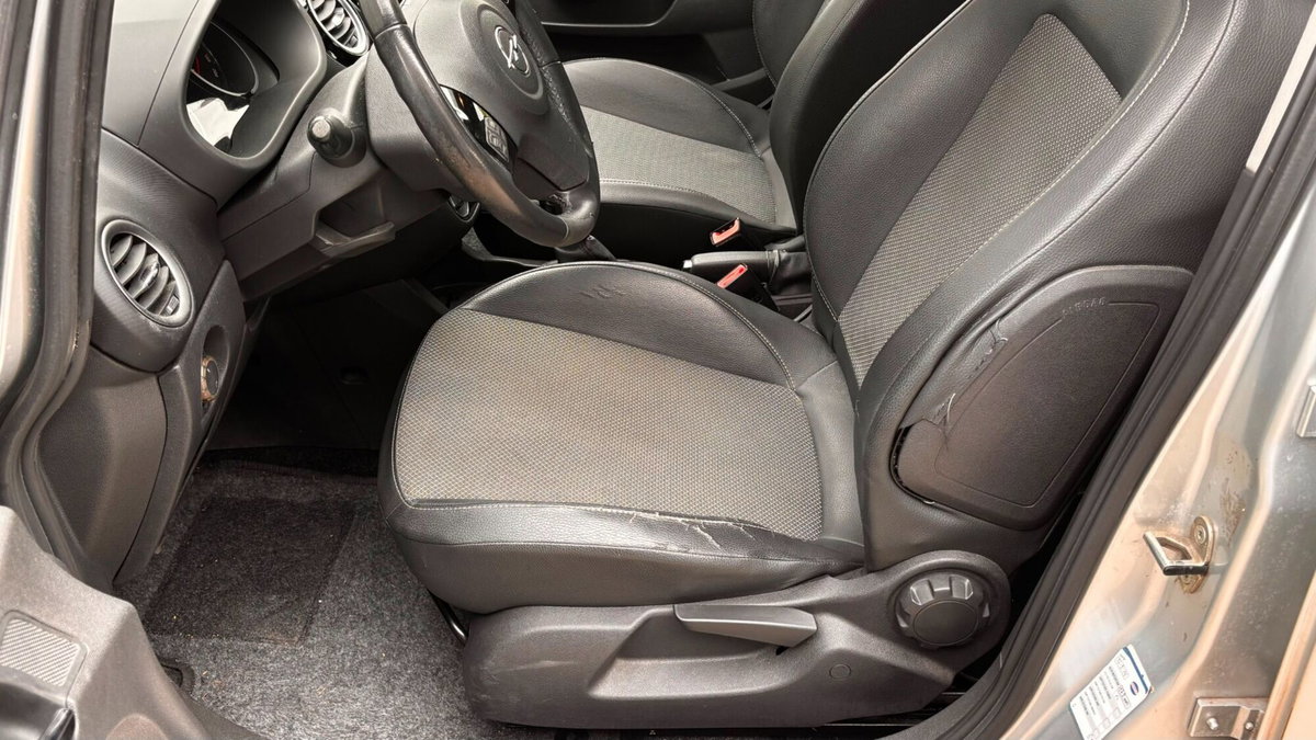 Opel Corsa 1.2i 16V cat 5 porte Enjoy (11)