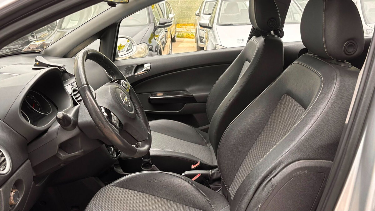 Opel Corsa 1.2i 16V cat 5 porte Enjoy (15)