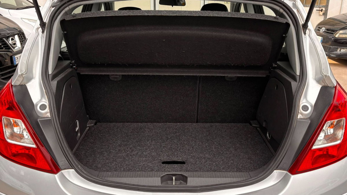 Opel Corsa 1.2i 16V cat 5 porte Enjoy (18)