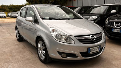 Opel Corsa 1.2i 16V cat 5 porte Enjoy (4)