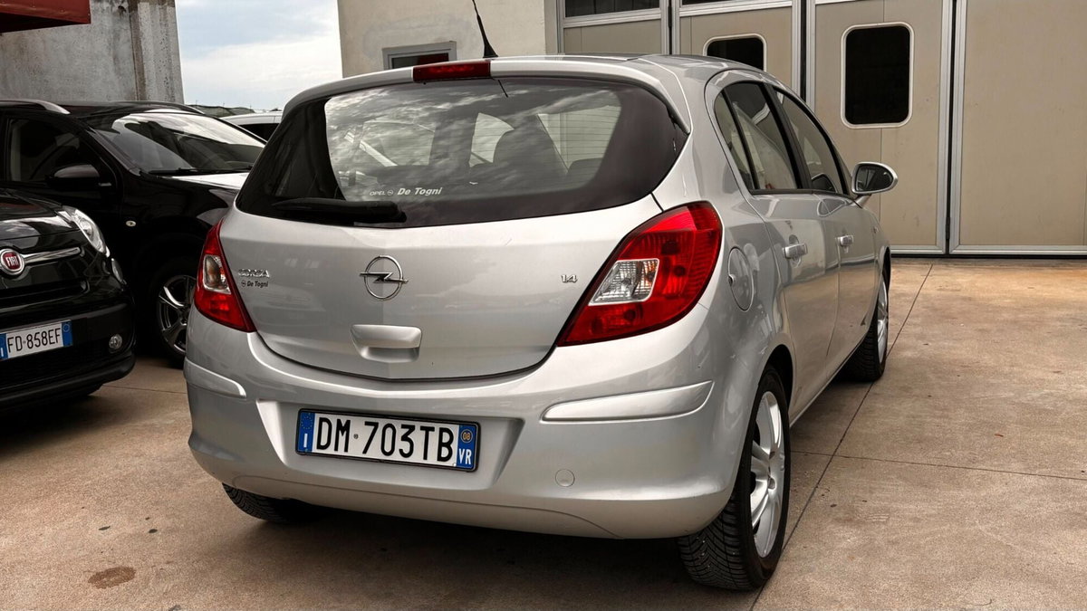 Opel Corsa 1.2i 16V cat 5 porte Enjoy (5)