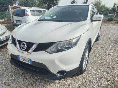 Nissan Qashqai 1.5 dCi N-Connecta (2)