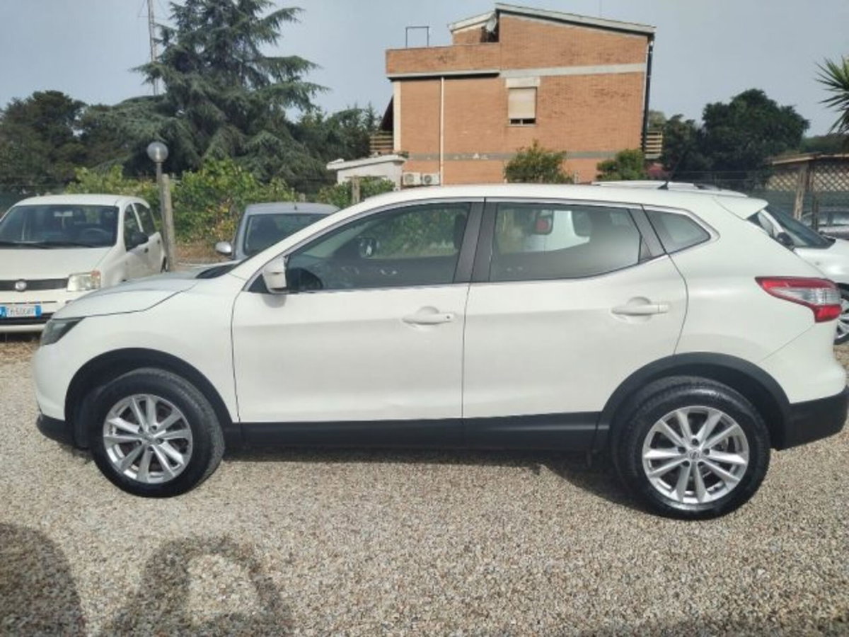Nissan Qashqai 1.5 dCi N-Connecta (3)