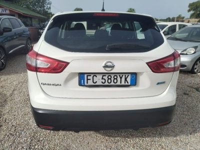 Nissan Qashqai 1.5 dCi N-Connecta (5)
