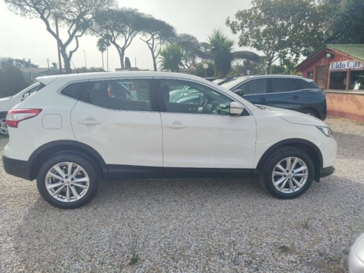 Nissan Qashqai 1.5 dCi N-Connecta (7)