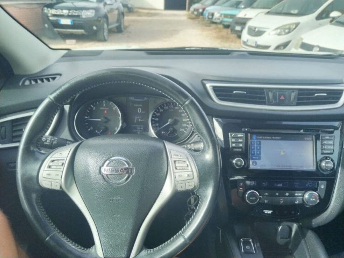 Nissan Qashqai 1.5 dCi N-Connecta (9)