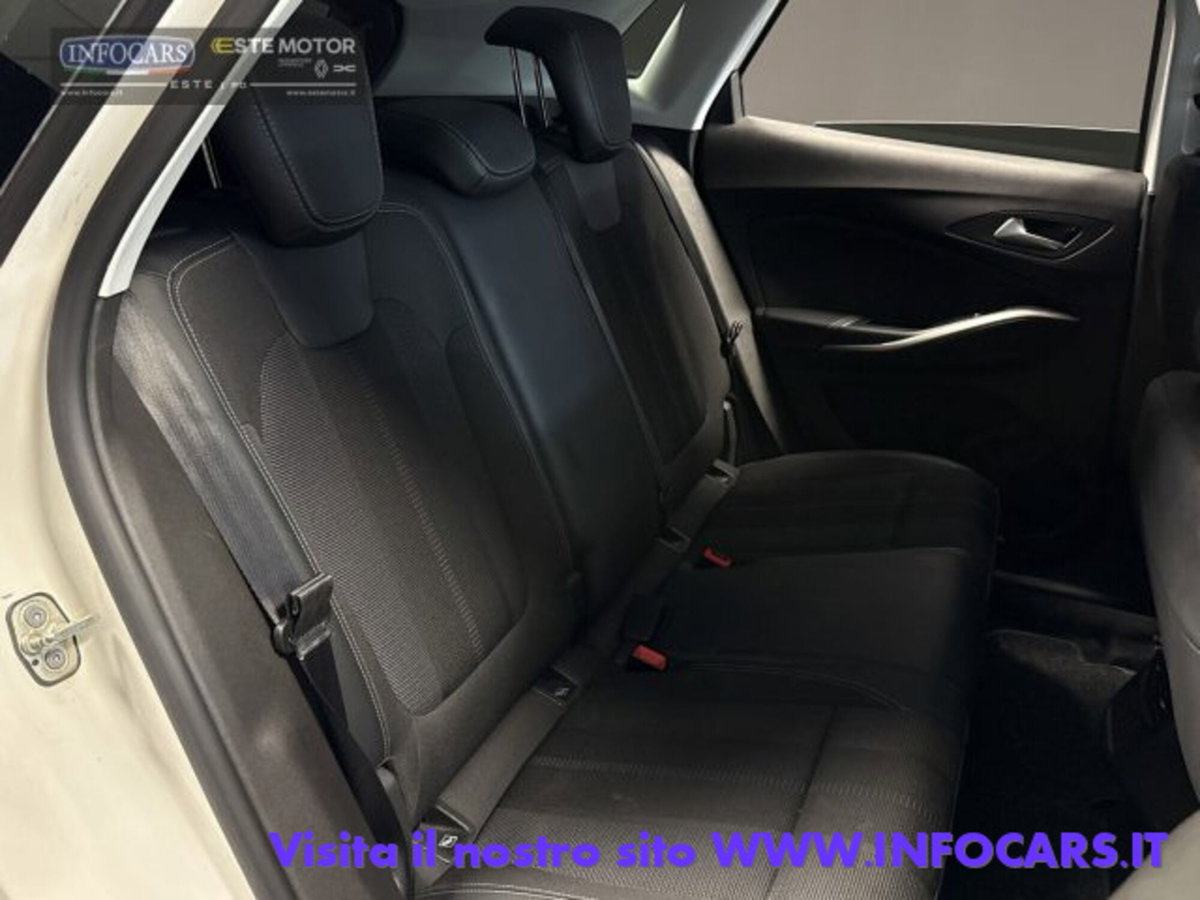 Opel Grandland 1.5 diesel Ecotec aut. Business Elegance (8)