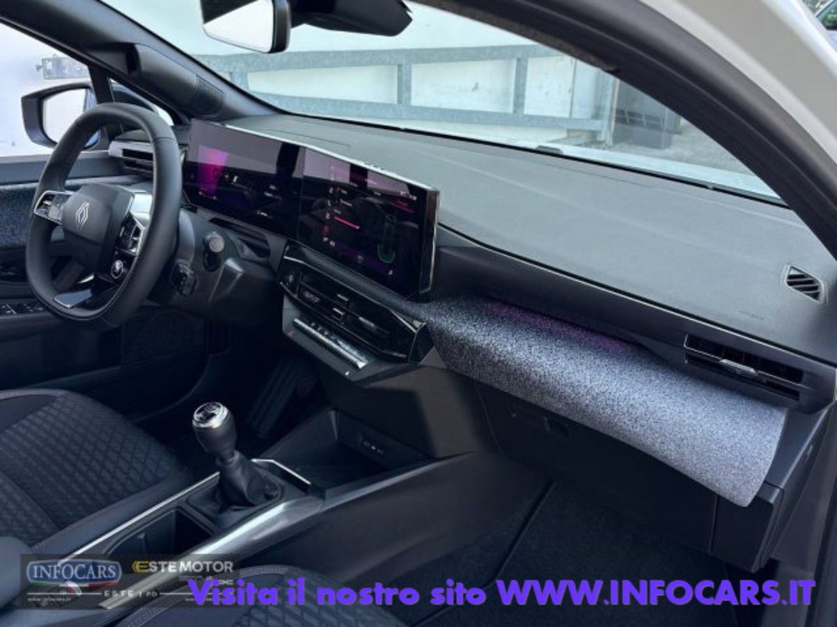 Renault Clio 1.2 tce Techno 115cv (12)
