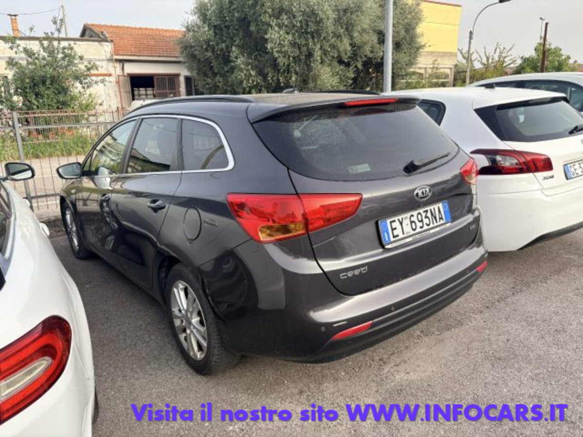 Kia cee'd Sport Wagon 1.6 CRDi 110 CV SW Cool (2)