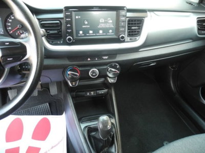 Kia Stonic 1.6 CRDi 110 CV Urban (7)