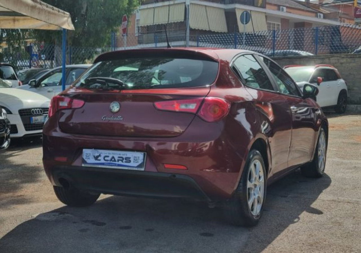 Alfa Romeo Giulietta 1.6 JTDm-2 Giulietta (4)