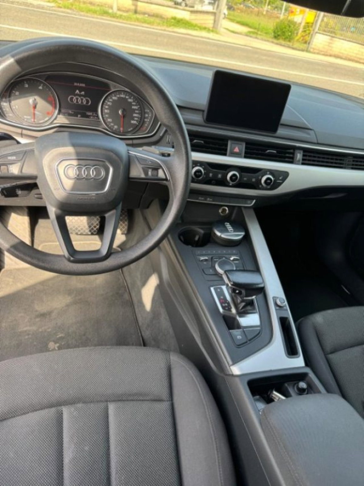 Audi A4 Avant 2.0 TDI 150 CV ultra S tronic Business (14)